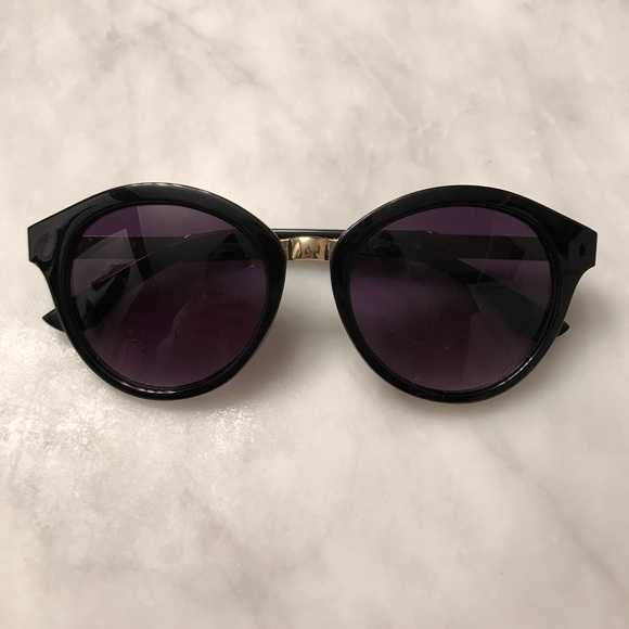 Accessories - SUNGLASSES, $10
